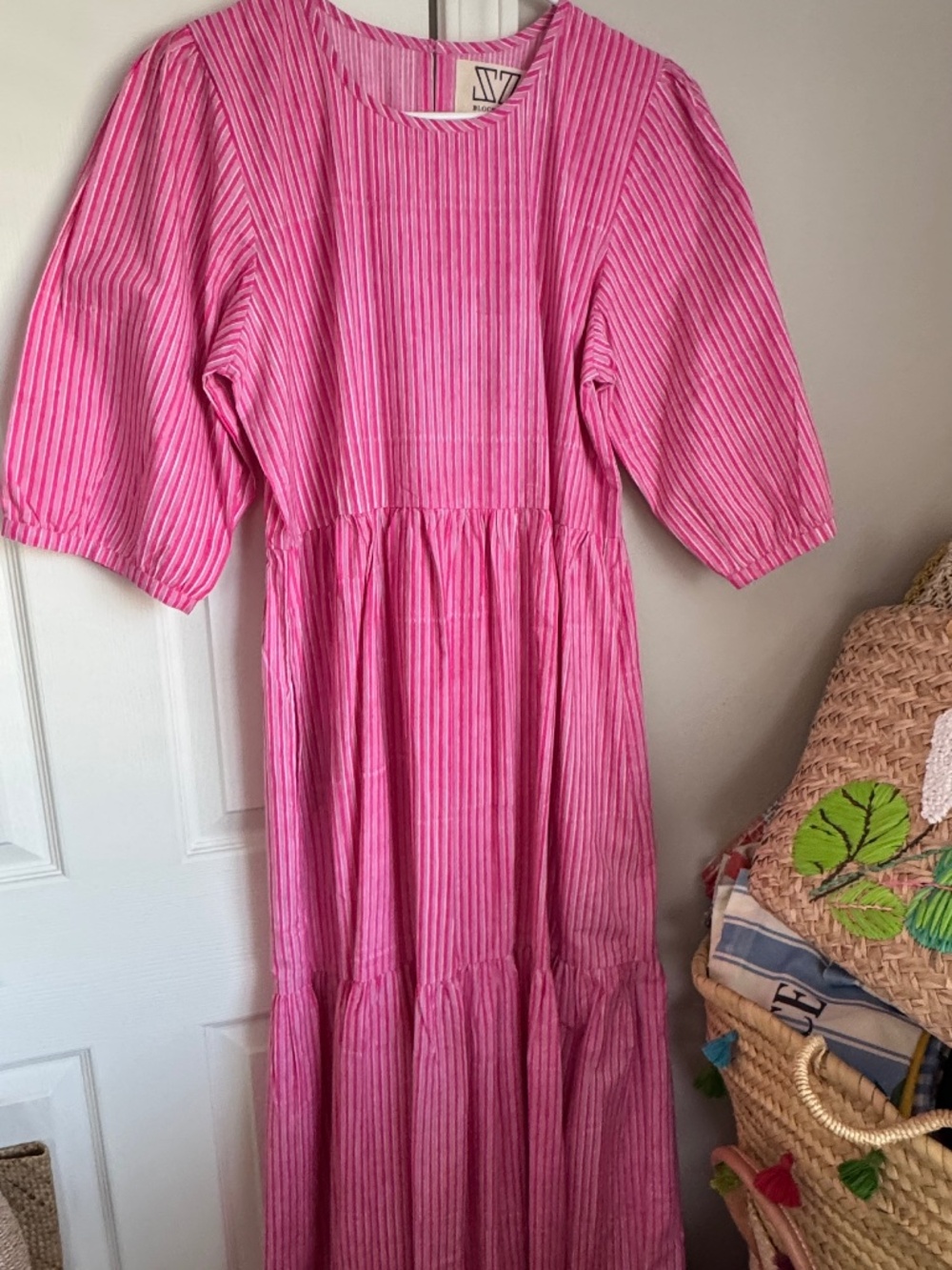 NWT, SZ BLOCKPRINTS, HAND BLOCKED/PRINTED GAIA DRESS IN HOT PINK STRIPES.